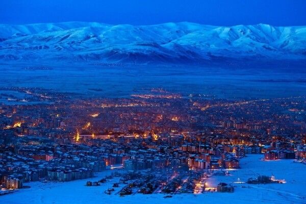 25 Erzurum Kız Yurtları